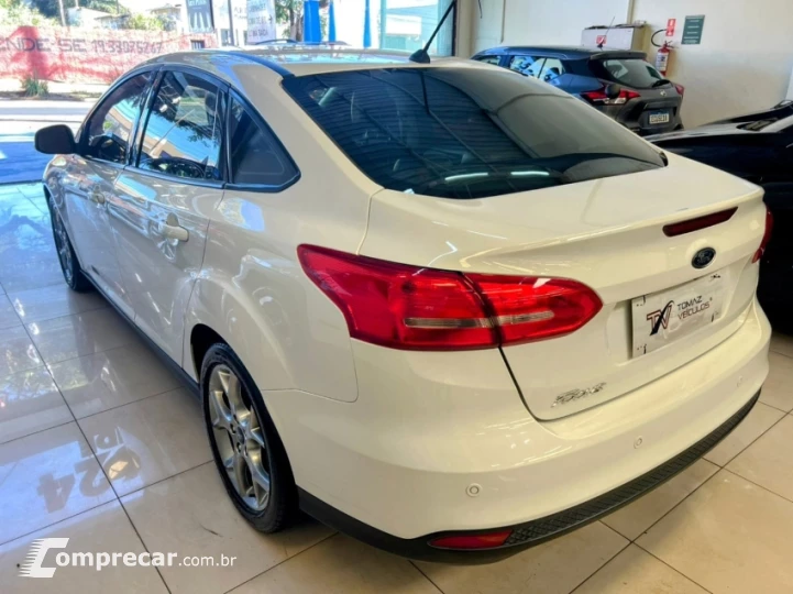 FOCUS 2.0 SE Fastback 16V