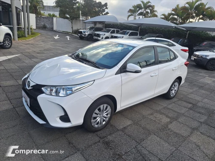 YARIS 1.5 16V FLEX SEDAN XL LIVE MULTIDRIVE