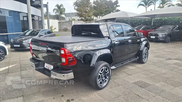 HILUX 2.8 D-4D TURBO DIESEL CD SRX PLUS 4X4 AUTOM