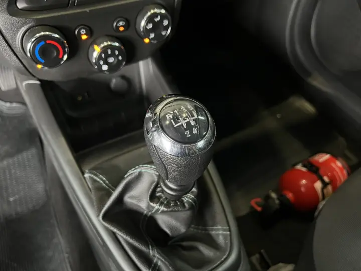 ONIX 1.0 MPFI LT 8V FLEX 4P MANUAL