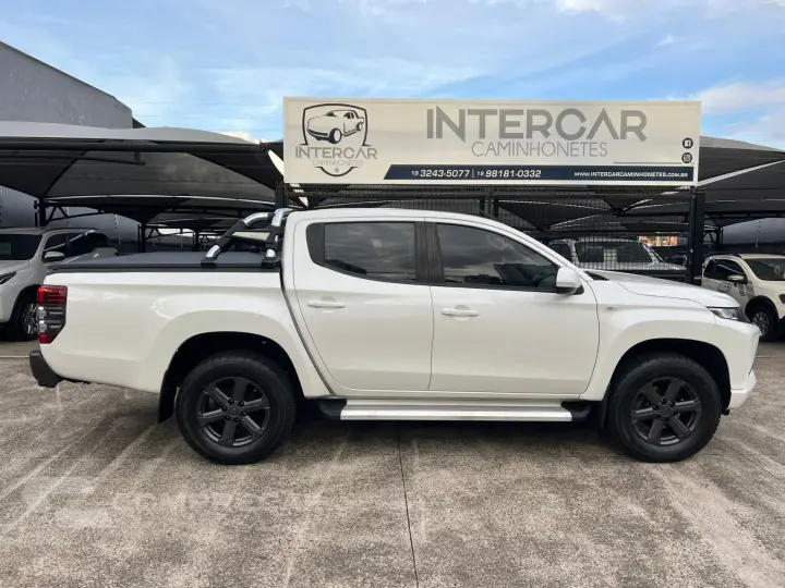 L200 TRITON 2.4 16V Turbo Sport GLX CD 4X4