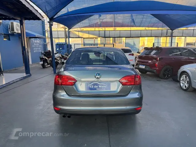 JETTA - 2.0 COMFORTLINE 4P TIPTRONIC