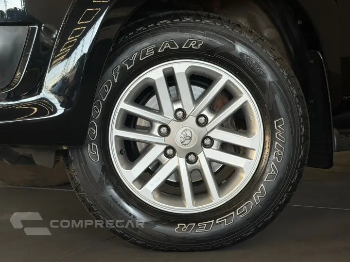 HILUX SW4 3.0 SRV 4X4 7 LUGARES 16V TURBO INTERCOOLER DIESEL