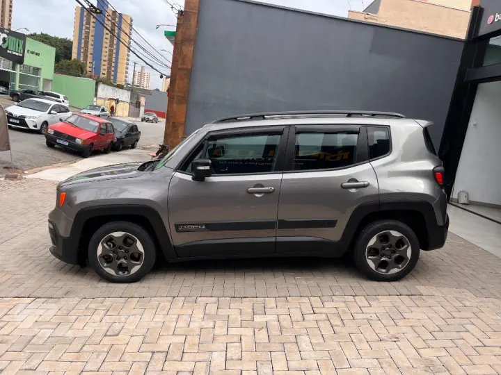 Renegade Sport 1.8 4x2 Flex 16V Aut.