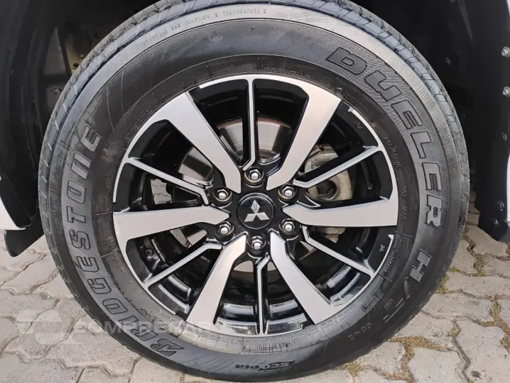 PAJERO 2.5 Sport HPE 4X4 8V Turbo Intercooler