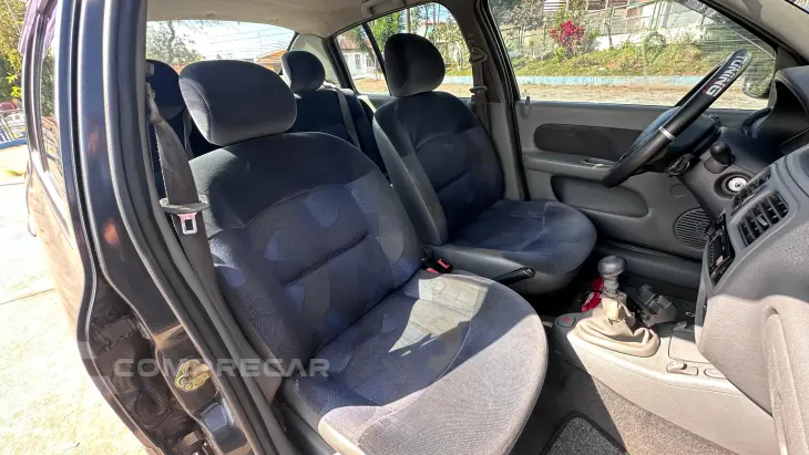 CLIO 1.6 RT Sedan 16V