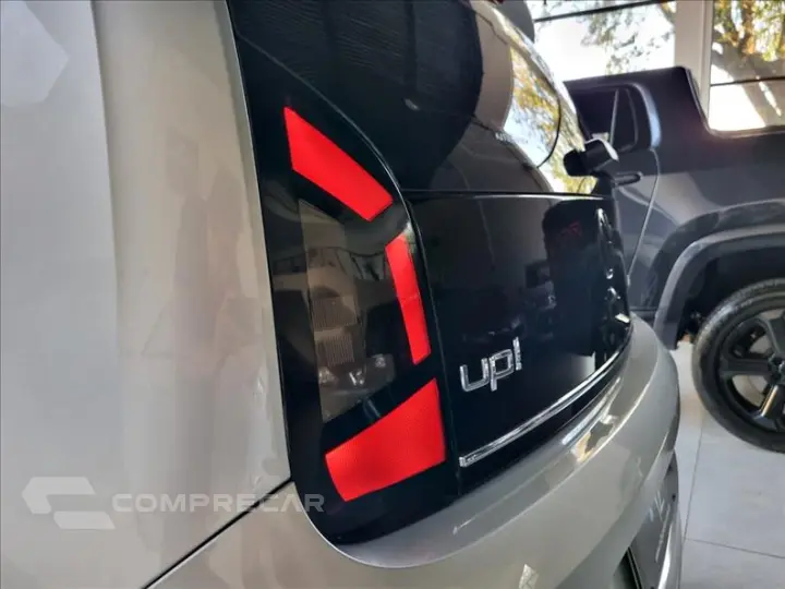 UP 1.0 TSI High UP 12V