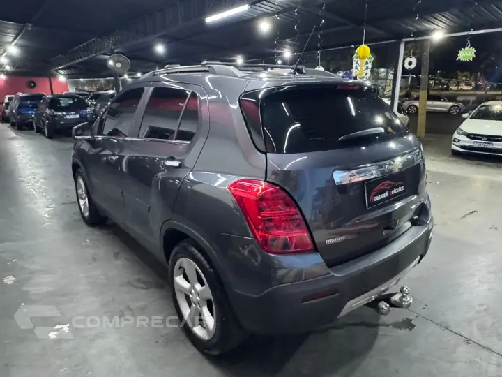 Tracker 1.8 LTZ com teto solar