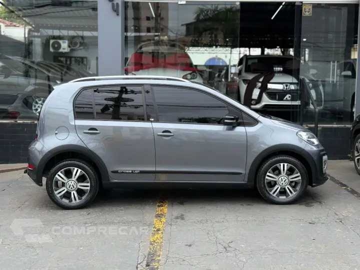 up! cross 1.0 TSI Total Flex 12V 5p