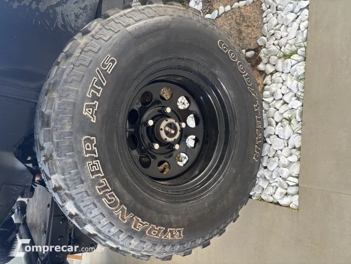JEEP 2.3 Cj-5 4 Cilindros 8V