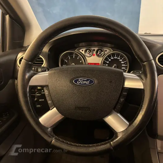 Focus Sedan 2.0 16V/2.0 16V Flex 4p Aut.