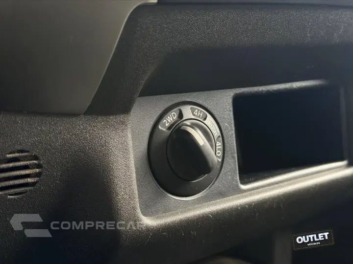 FRONTIER 2.5 SL 4X4 CD TURBO ELETRONIC DIESEL 4P
