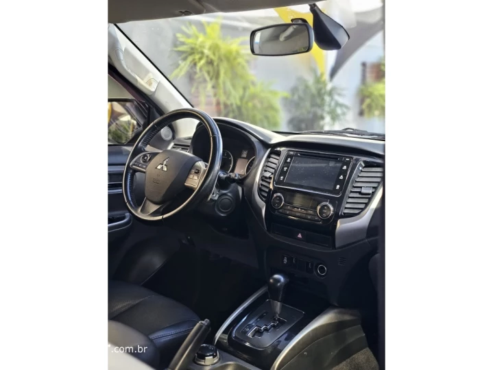 L200 TRITON 2.4 16V TURBO DIESEL SPORT HPE TOP CD 4P 4X4 AUT
