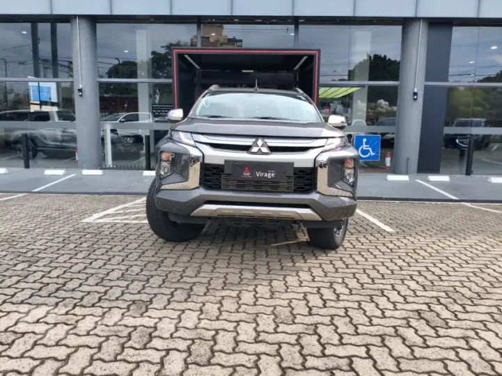 L200 TRITON 2.4 16V Turbo Sport HPE CD 4X4