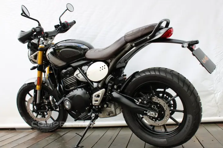 TRIUMPH SCRAMBLER 400 X