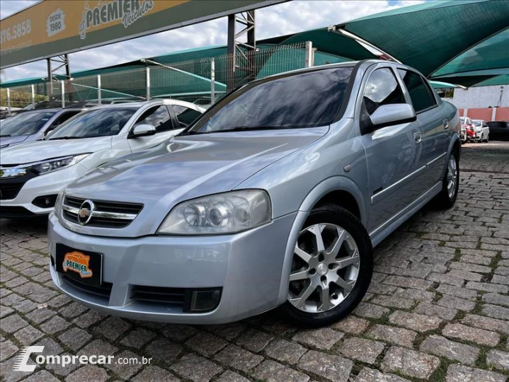 ASTRA 2.0 MPFI Advantage Sedan 8V