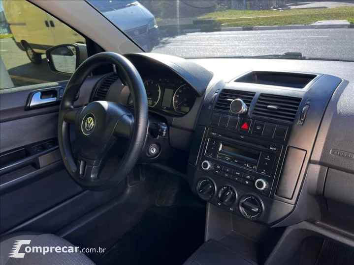 POLO 1.6 MI 8V