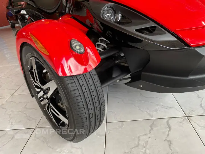 Triciclo Spyder 990 RS