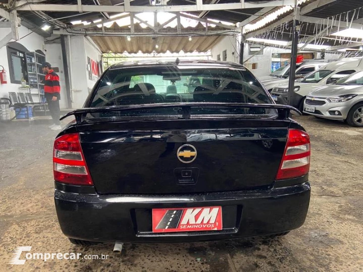 ASTRA HATCH ADVANTAGE 2.0 4P