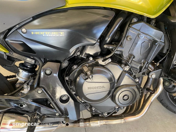 CB 600 F HORNET