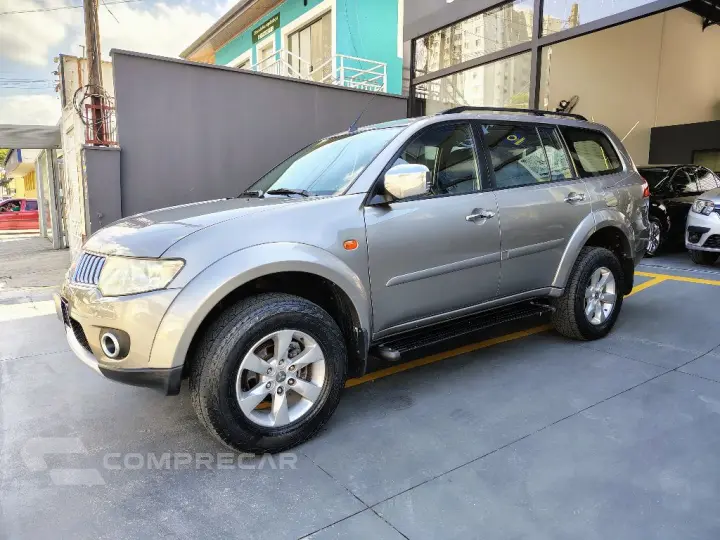 Pajero DAKAR/HPE 3.5 4x4 Flex 5p Aut.