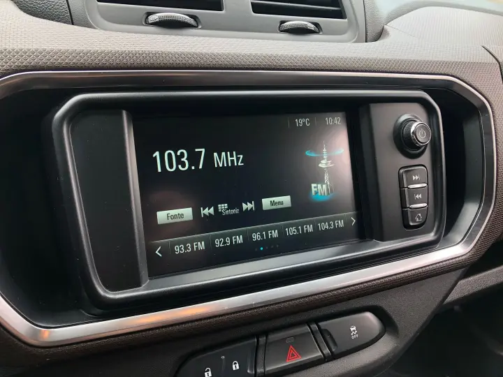 Spin 1.8 Premier 8V Flex 4P Automático