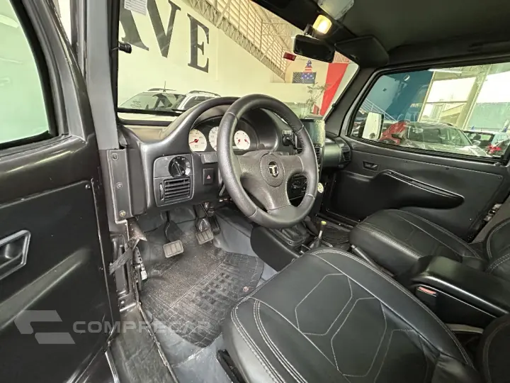 T-4 4x4 2.8 TB Int. Cap. Rígida Diesel