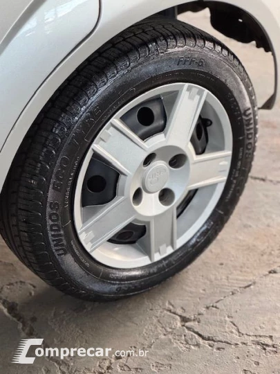 Fiesta Sed. Personnalité 1.0 8V 4p