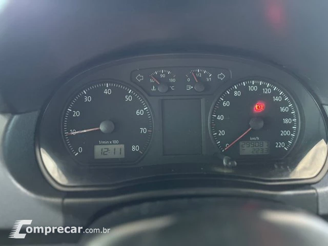 POLO SEDAN - 1.6 MI 8V 4P MANUAL