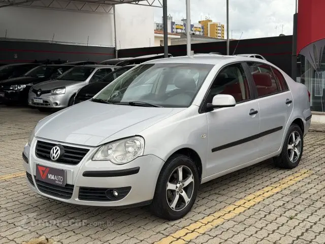 POLO SEDAN - 1.6 MI 8V 4P MANUAL