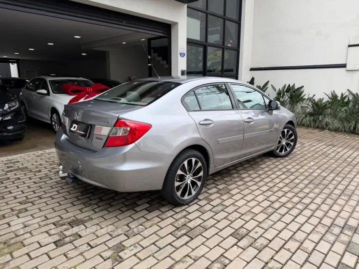 CIVIC 1.8 LXL 16V