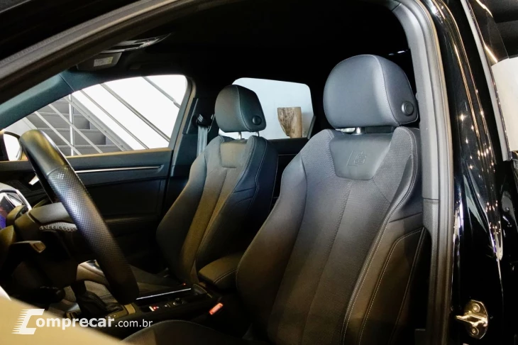 Q3 2.0 4P 40 TFSI PERFORMANCE BLACK QUATTRO TIPTRONIC AUTOMÁ