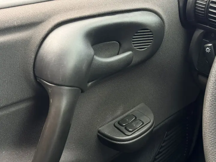 CLASSIC 1.0 MPFI LS 8V