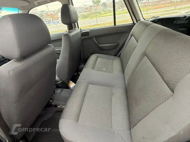 PARATI - 1.6 MI 8V 4P MANUAL G.IV