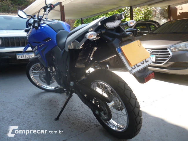 XTZ 250 LANDER