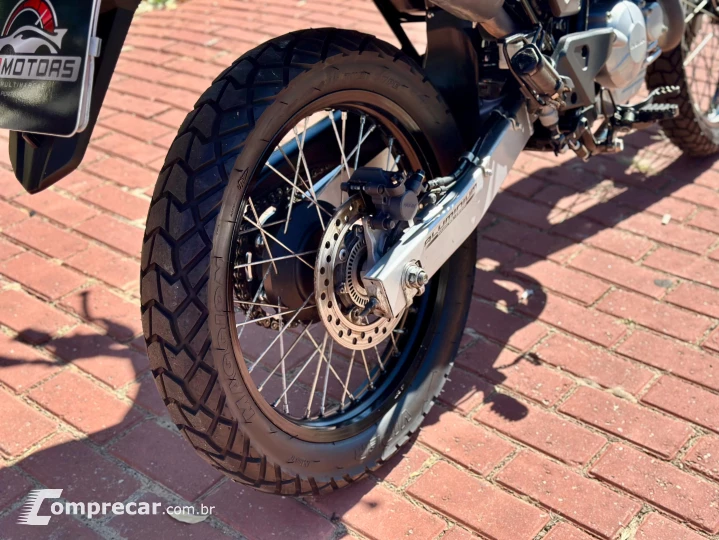 XRE 300 ABS