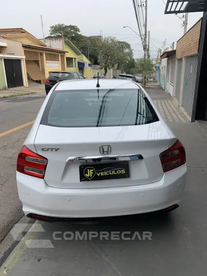 CITY 1.5 LX Sedan 16V