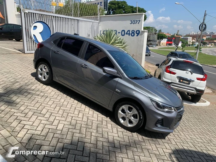 ONIX HATCH PREM. 1.0 12V TB Flex 5p Aut.