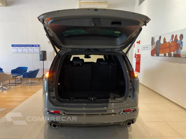 Commander 2.0 16V 4P HURRICANE 4 TURBO BLACKHAWK AUTOMÁTICO