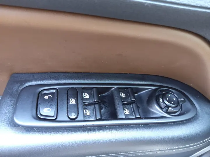 RAMPAGE LAR HURR 4 2.0 TB CD 4X4 AUT