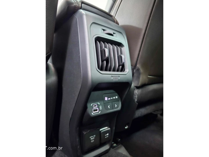 COMMANDER 1.3 T270 TURBO FLEX OVERLAND AT6