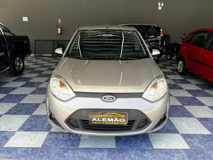 FIESTA 1.6 MPI Class Sedan 8V