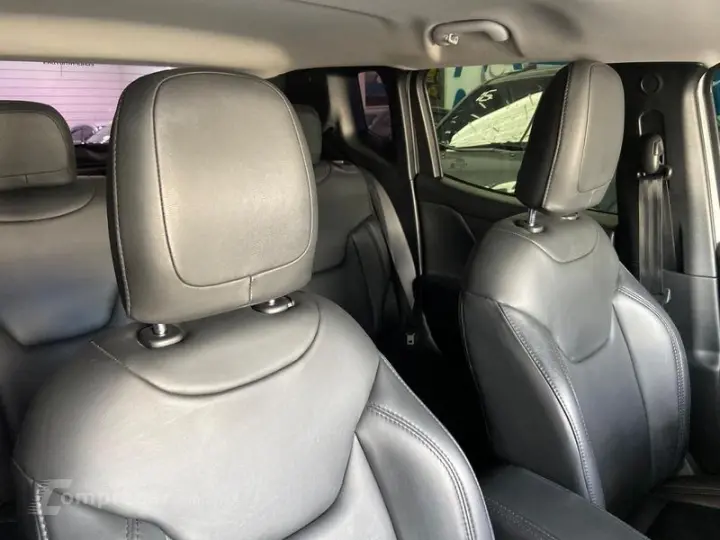 RENEGADE 1.8 4X2 FLEX 16V AUT.