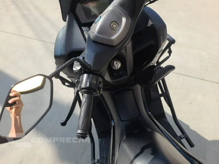 NMAX Connected 160 ABS