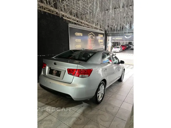 CERATO 1.6 EX3 SEDAN 16V GASOLINA 4P AUTOMÁTICO