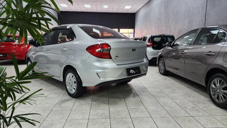 Ka+ Sedan 1.0 SE/SE PLUS TiVCT Flex 4p