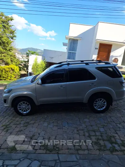 HILUX 3.0 SRV 4X4 CD 7 Lugares 16V Turbo Intercooler