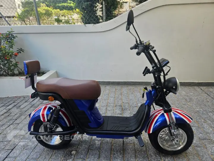 SCOOTER ELETRICA CHOPPER X13 PRETA 1000W