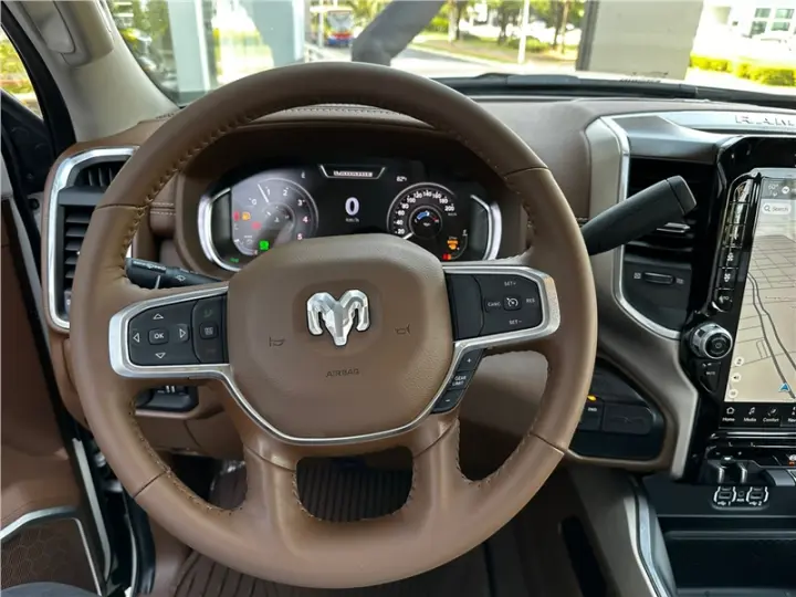 2500 6.7 I6 TURBO DIESEL LARAMIE NIGHT EDITION CD 4X4 AUTOMÁ