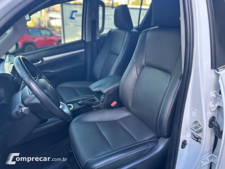 Hilux 2.8 D-4D Turbo Diesel Cd Srx 4X4 Automático